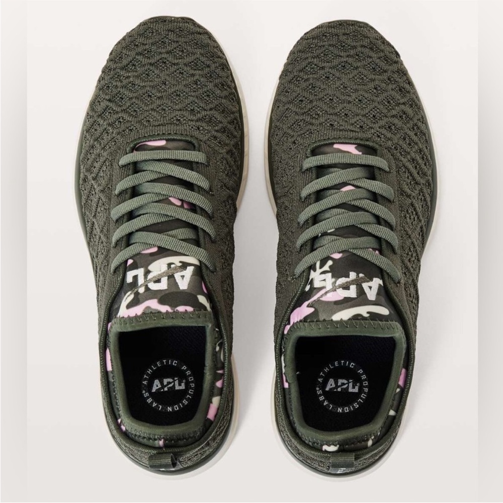 APL Women’s Techloom Phantom Sneaker Camo Fatigue / Pristine / Soft Pink